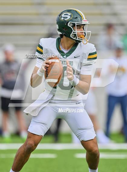 Thumbnail 3 in Summer Creek vs. Stratford (UIL Football 6A D2 Region 3 Regional) photogallery.