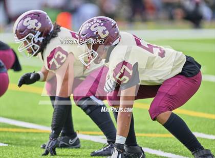 Thumbnail 1 in Summer Creek vs. Stratford (UIL Football 6A D2 Region 3 Regional) photogallery.