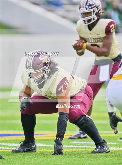 Thumbnail 2 in Summer Creek vs. Stratford (UIL Football 6A D2 Region 3 Regional) photogallery.