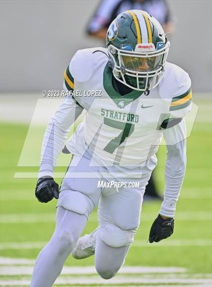 Thumbnail 1 in Summer Creek vs. Stratford (UIL Football 6A D2 Region 3 Regional) photogallery.
