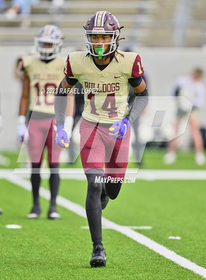 Thumbnail 1 in Summer Creek vs. Stratford (UIL Football 6A D2 Region 3 Regional) photogallery.