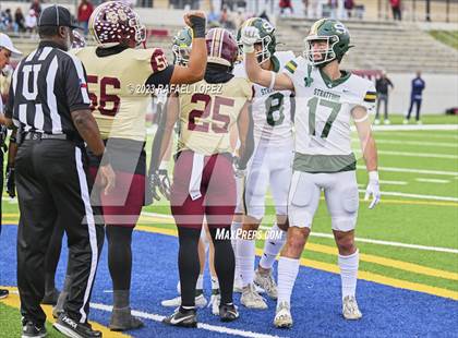 Thumbnail 1 in Summer Creek vs. Stratford (UIL Football 6A D2 Region 3 Regional) photogallery.