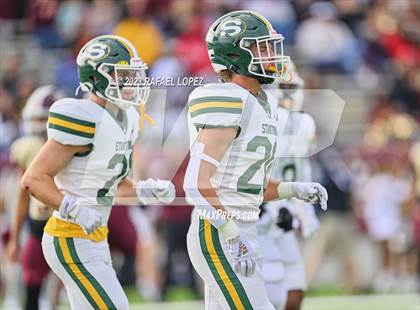 Thumbnail 2 in Summer Creek vs. Stratford (UIL Football 6A D2 Region 3 Regional) photogallery.