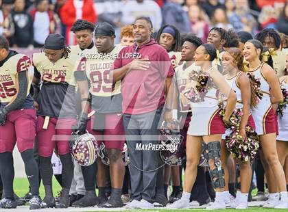 Thumbnail 2 in Summer Creek vs. Stratford (UIL Football 6A D2 Region 3 Regional) photogallery.