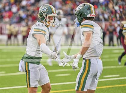 Thumbnail 2 in Summer Creek vs. Stratford (UIL Football 6A D2 Region 3 Regional) photogallery.