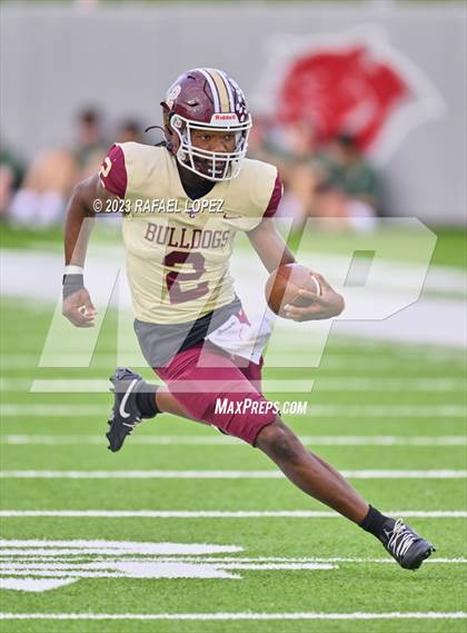 Thumbnail 1 in Summer Creek vs. Stratford (UIL Football 6A D2 Region 3 Regional) photogallery.
