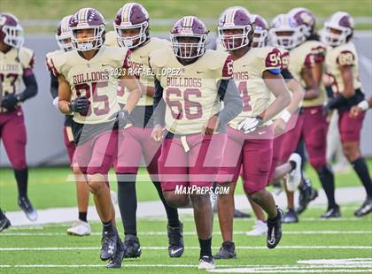 Thumbnail 3 in Summer Creek vs. Stratford (UIL Football 6A D2 Region 3 Regional) photogallery.
