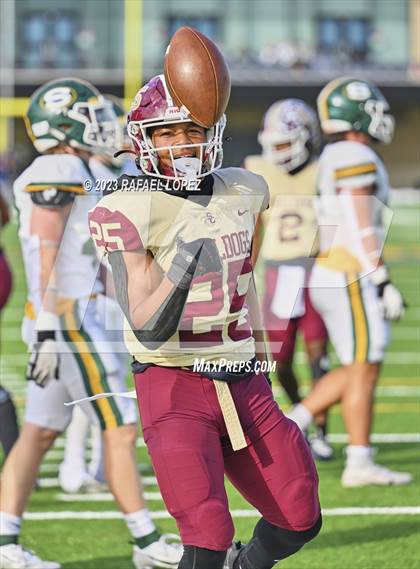 Thumbnail 1 in Summer Creek vs. Stratford (UIL Football 6A D2 Region 3 Regional) photogallery.
