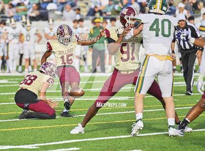 Thumbnail 2 in Summer Creek vs. Stratford (UIL Football 6A D2 Region 3 Regional) photogallery.