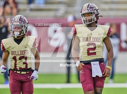 Thumbnail 2 in Summer Creek vs. Stratford (UIL Football 6A D2 Region 3 Regional) photogallery.