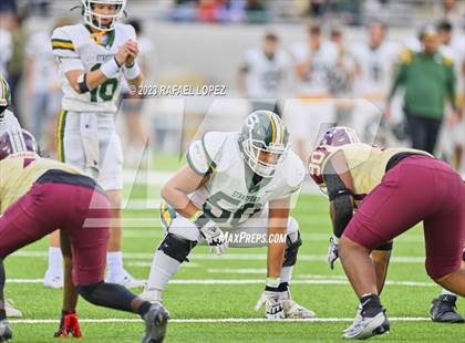 Thumbnail 1 in Summer Creek vs. Stratford (UIL Football 6A D2 Region 3 Regional) photogallery.