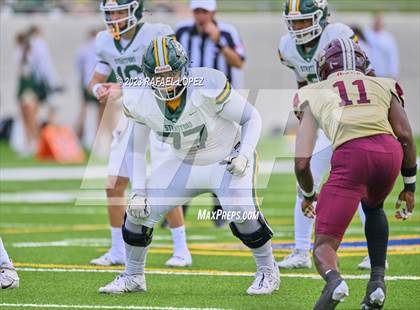Thumbnail 2 in Summer Creek vs. Stratford (UIL Football 6A D2 Region 3 Regional) photogallery.