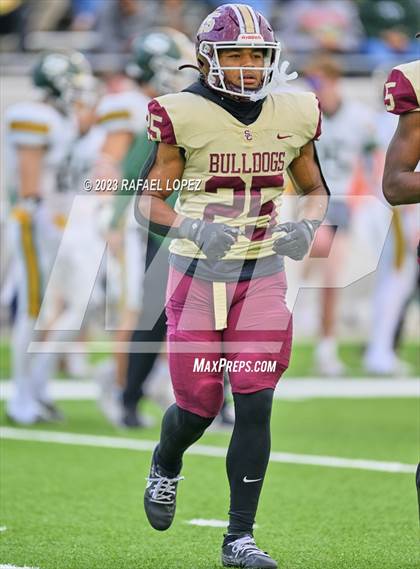 Thumbnail 1 in Summer Creek vs. Stratford (UIL Football 6A D2 Region 3 Regional) photogallery.