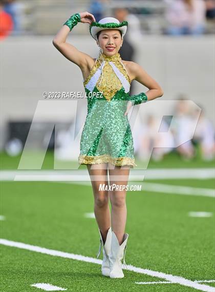 Thumbnail 3 in Summer Creek vs. Stratford (UIL Football 6A D2 Region 3 Regional) photogallery.