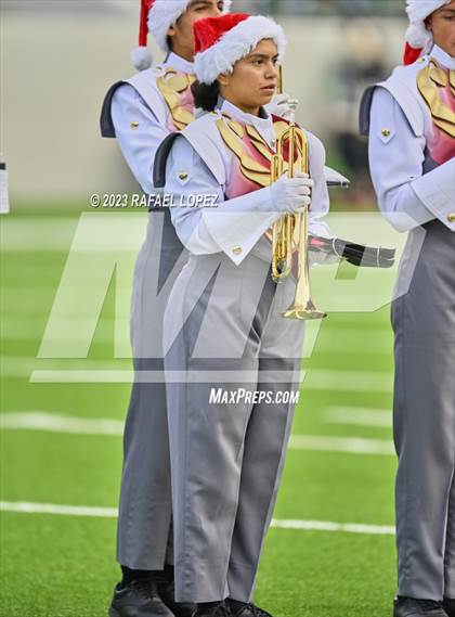 Thumbnail 2 in Summer Creek vs. Stratford (UIL Football 6A D2 Region 3 Regional) photogallery.