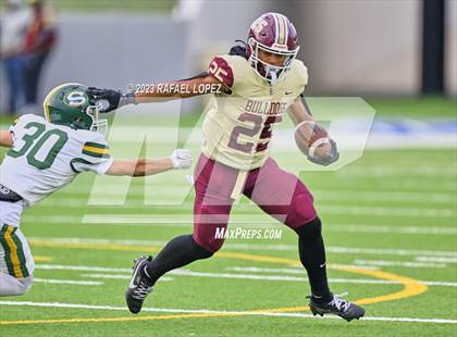 Thumbnail 1 in Summer Creek vs. Stratford (UIL Football 6A D2 Region 3 Regional) photogallery.