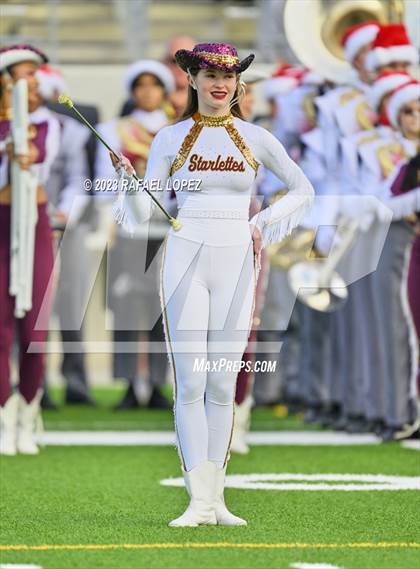 Thumbnail 2 in Summer Creek vs. Stratford (UIL Football 6A D2 Region 3 Regional) photogallery.