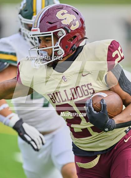 Thumbnail 2 in Summer Creek vs. Stratford (UIL Football 6A D2 Region 3 Regional) photogallery.