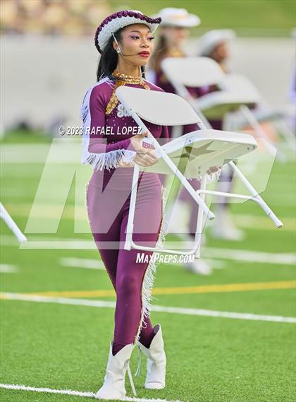 Thumbnail 3 in Summer Creek vs. Stratford (UIL Football 6A D2 Region 3 Regional) photogallery.