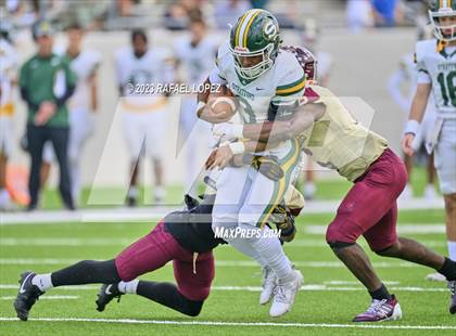Thumbnail 1 in Summer Creek vs. Stratford (UIL Football 6A D2 Region 3 Regional) photogallery.