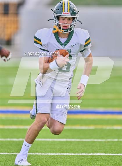 Thumbnail 2 in Summer Creek vs. Stratford (UIL Football 6A D2 Region 3 Regional) photogallery.