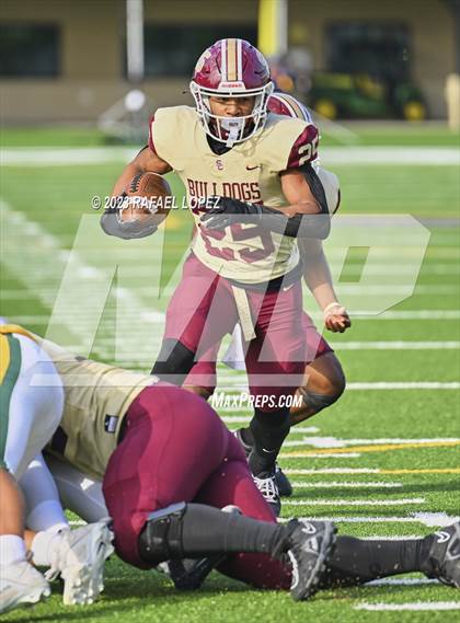 Thumbnail 3 in Summer Creek vs. Stratford (UIL Football 6A D2 Region 3 Regional) photogallery.