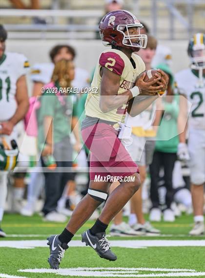 Thumbnail 1 in Summer Creek vs. Stratford (UIL Football 6A D2 Region 3 Regional) photogallery.