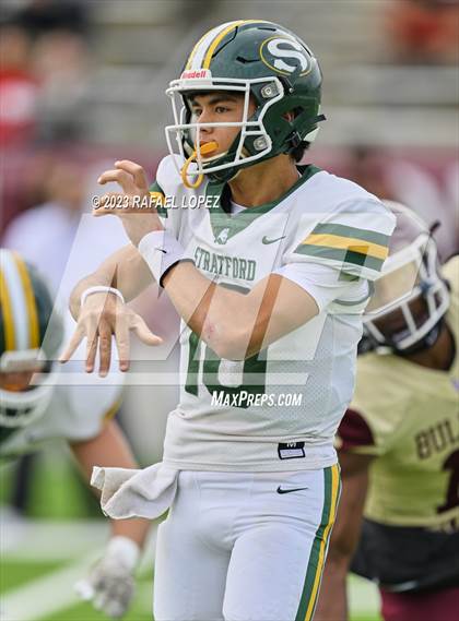 Thumbnail 3 in Summer Creek vs. Stratford (UIL Football 6A D2 Region 3 Regional) photogallery.
