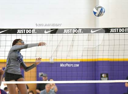 Thumbnail 3 in Rancho Cucamonga vs. Harvard-Westlake (Durango Fall Classic) photogallery.