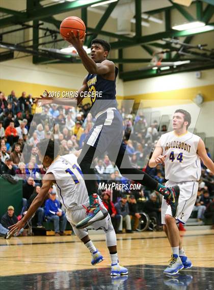 Thumbnail 3 in Irondequoit vs. University Prep photogallery.