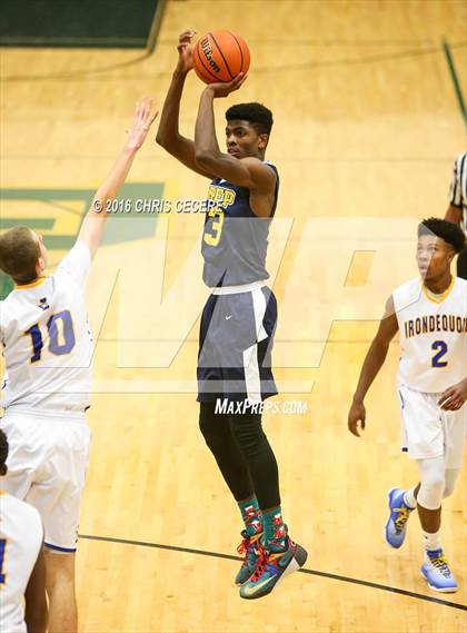 Thumbnail 3 in Irondequoit vs. University Prep photogallery.