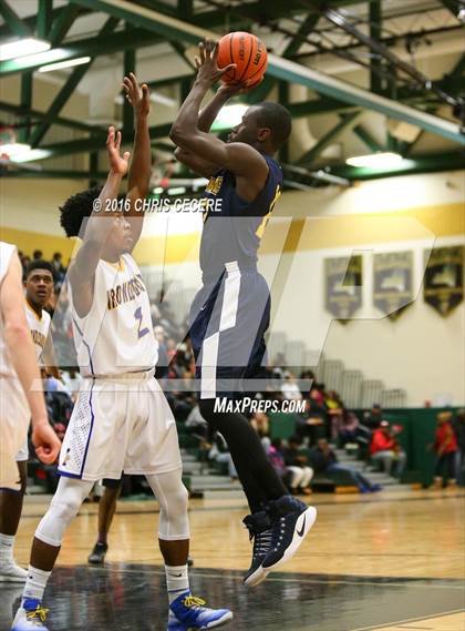 Thumbnail 3 in Irondequoit vs. University Prep photogallery.