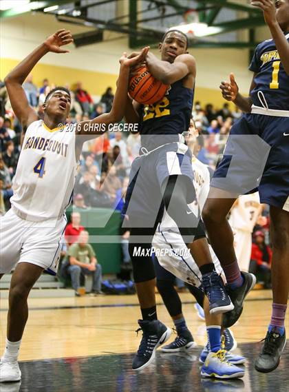 Thumbnail 3 in Irondequoit vs. University Prep photogallery.
