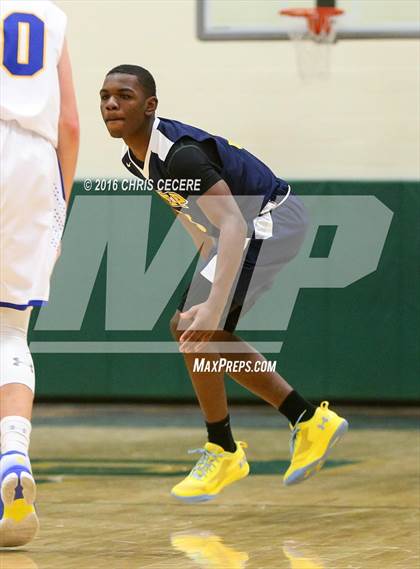 Thumbnail 3 in Irondequoit vs. University Prep photogallery.