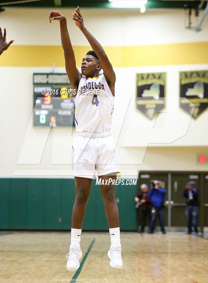 Thumbnail 3 in Irondequoit vs. University Prep photogallery.