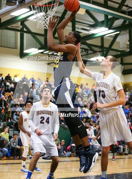 Thumbnail 2 in Irondequoit vs. University Prep photogallery.