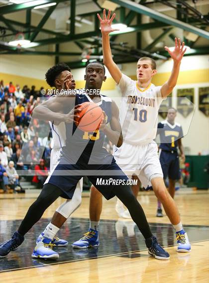 Thumbnail 1 in Irondequoit vs. University Prep photogallery.