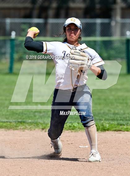 Thumbnail 2 in Manteca vs. Gregori photogallery.