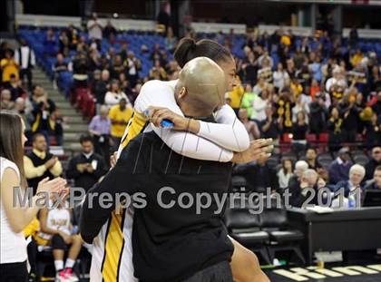 Thumbnail 1 in Bishop O'Dowd vs. Sacramento (CIF NorCal D3 Regional Final) photogallery.