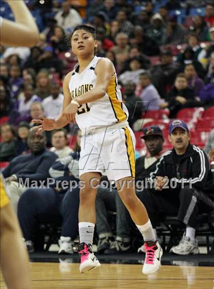 Thumbnail 2 in Bishop O'Dowd vs. Sacramento (CIF NorCal D3 Regional Final) photogallery.