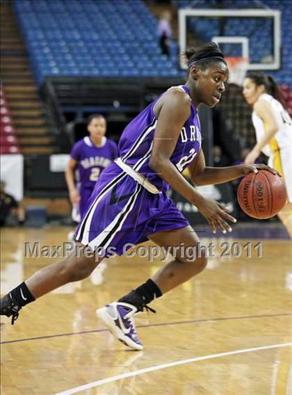 Thumbnail 2 in Bishop O'Dowd vs. Sacramento (CIF NorCal D3 Regional Final) photogallery.