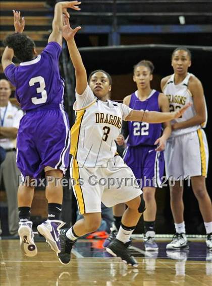Thumbnail 3 in Bishop O'Dowd vs. Sacramento (CIF NorCal D3 Regional Final) photogallery.