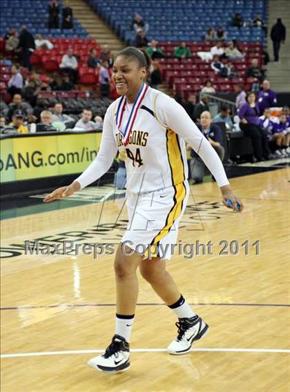 Thumbnail 2 in Bishop O'Dowd vs. Sacramento (CIF NorCal D3 Regional Final) photogallery.