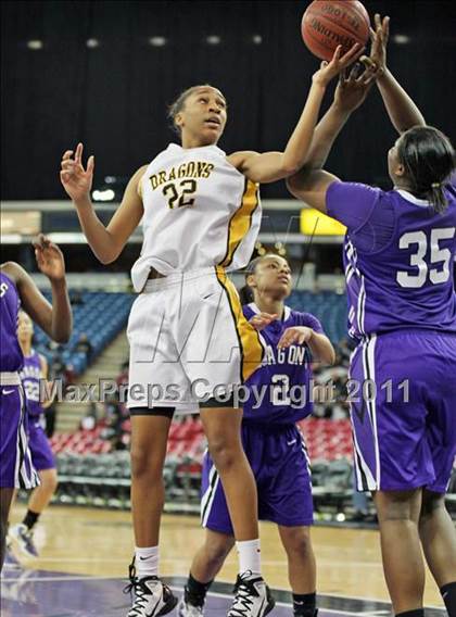Thumbnail 1 in Bishop O'Dowd vs. Sacramento (CIF NorCal D3 Regional Final) photogallery.