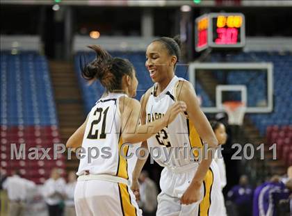 Thumbnail 1 in Bishop O'Dowd vs. Sacramento (CIF NorCal D3 Regional Final) photogallery.