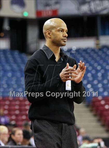 Thumbnail 1 in Bishop O'Dowd vs. Sacramento (CIF NorCal D3 Regional Final) photogallery.