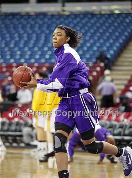 Thumbnail 3 in Bishop O'Dowd vs. Sacramento (CIF NorCal D3 Regional Final) photogallery.