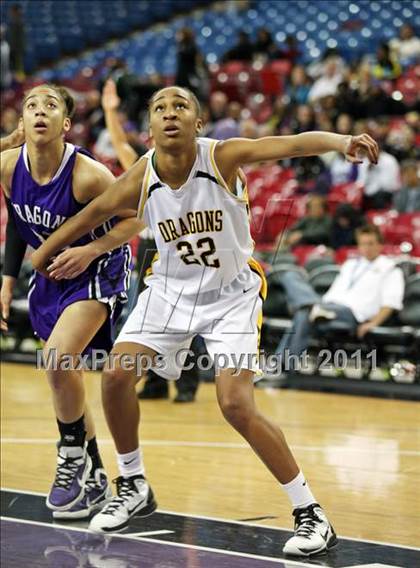 Thumbnail 1 in Bishop O'Dowd vs. Sacramento (CIF NorCal D3 Regional Final) photogallery.
