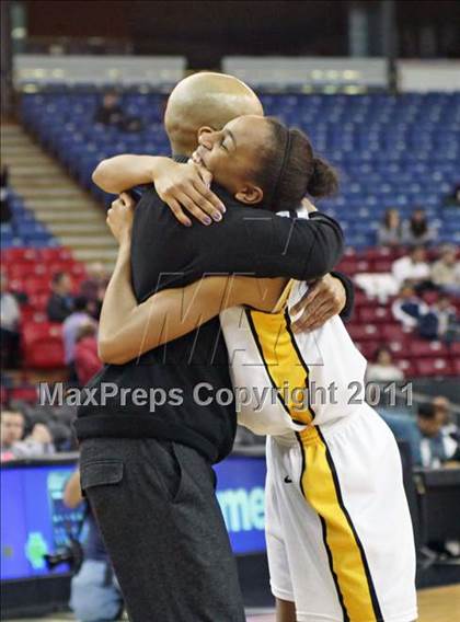 Thumbnail 3 in Bishop O'Dowd vs. Sacramento (CIF NorCal D3 Regional Final) photogallery.