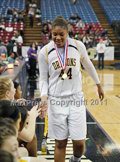 Thumbnail 1 in Bishop O'Dowd vs. Sacramento (CIF NorCal D3 Regional Final) photogallery.